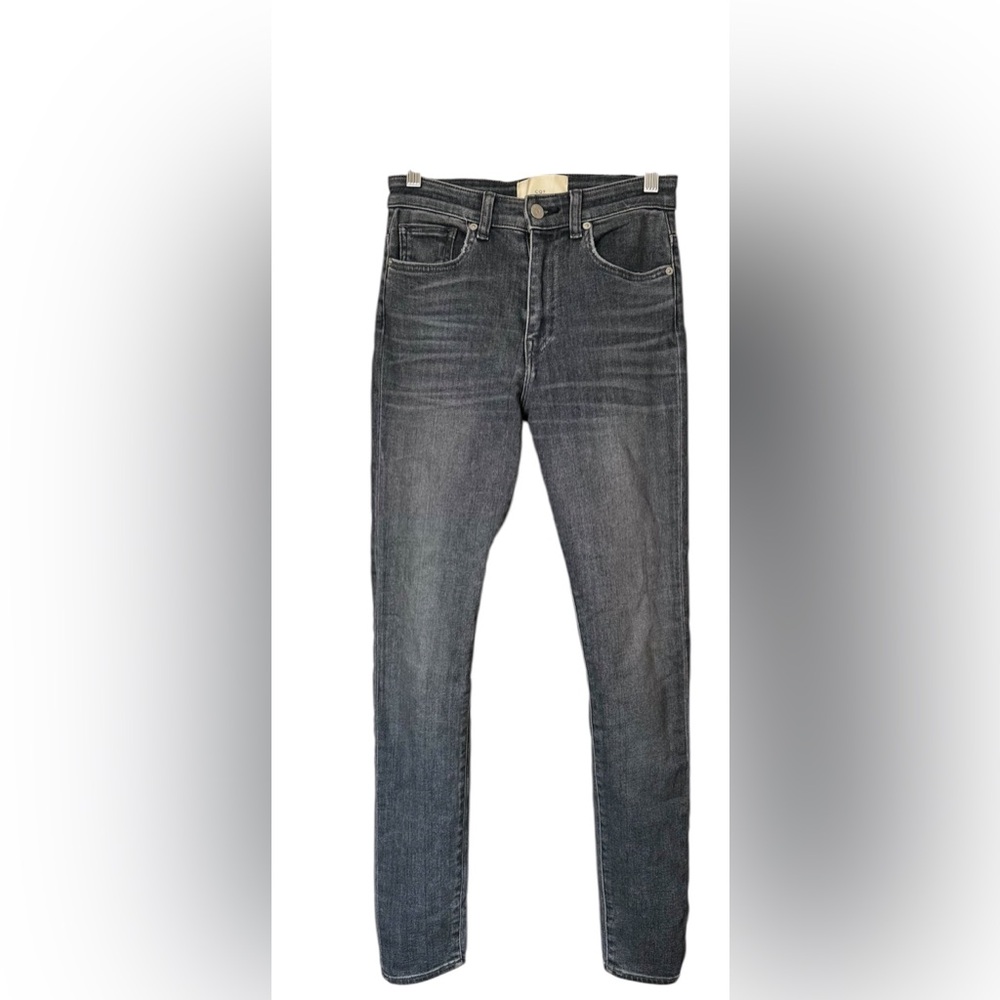 Strom NIO "high rise skinny". Fit more like mid rise.